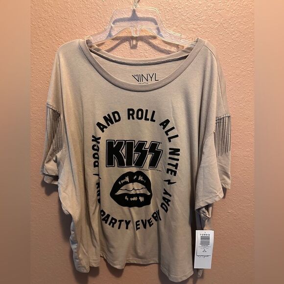 Torrid KISS Relaxed Fit Cotton Crop
Tassel Tee - Picture 4 of 10